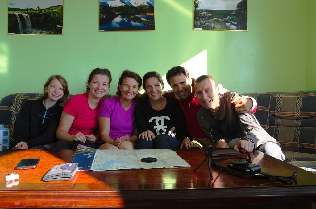 Gaya'S Guest House Harhorin Buitenkant foto